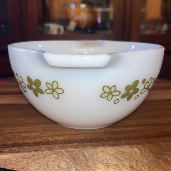 RARE Vintage PYREX Cinderella Spring Blossom Green “Crazy Daisy” 441 Mixing Bowl